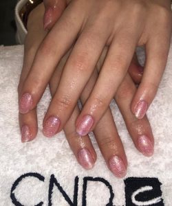 SHELLAC NAILS - YATELEY